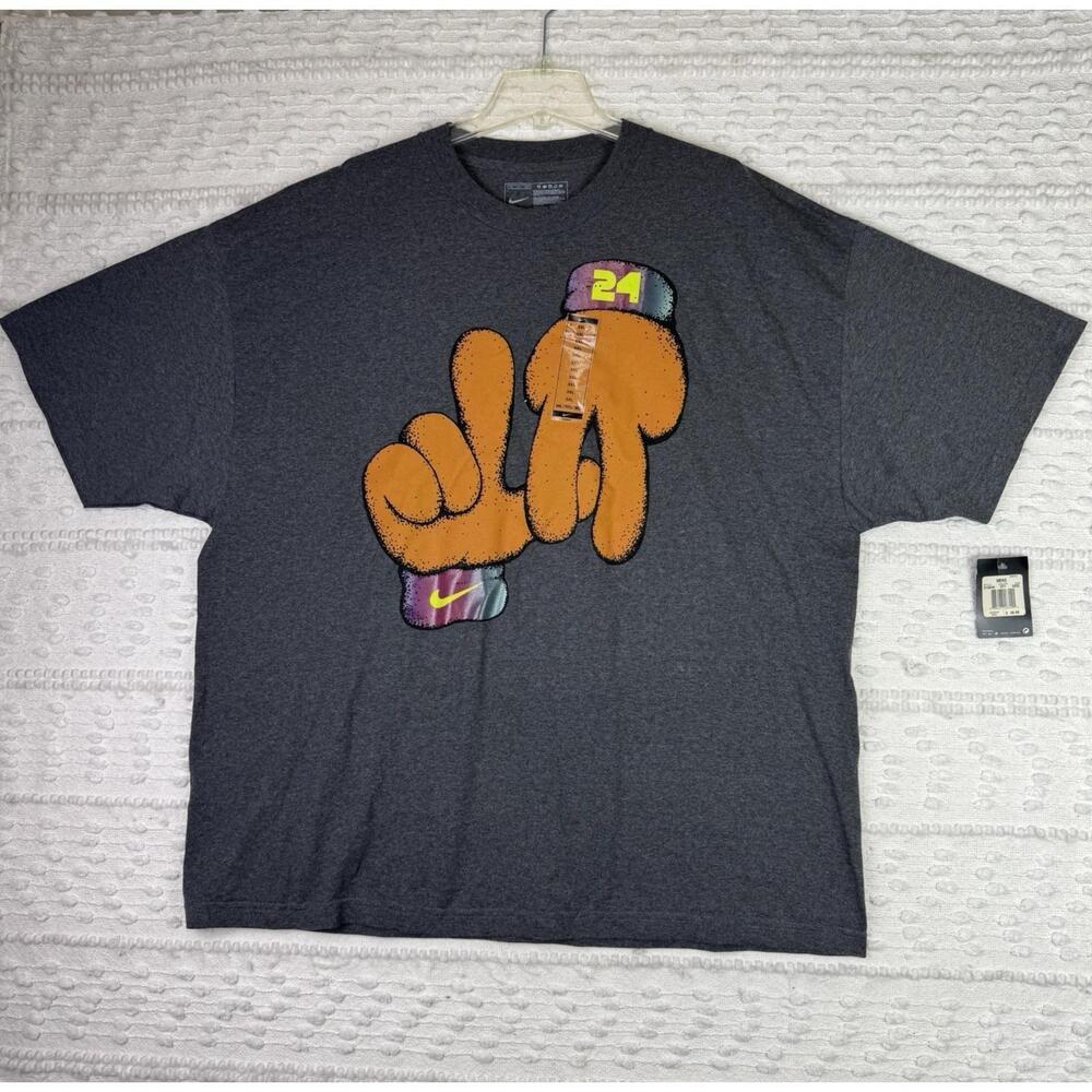 Nwt Mens T-Shirt Kobe Bryant LA 24 Puppet Hands Black Mamba Back